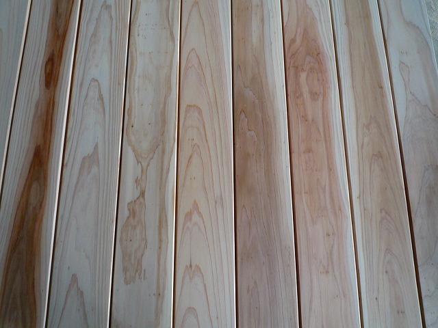杉羽目板(B品)アイジャクリ 約2m×90×10/17枚:約3平米/ 杉羽目板(B品)アイジャクリ 約2m×90×10/17枚:約3平米/