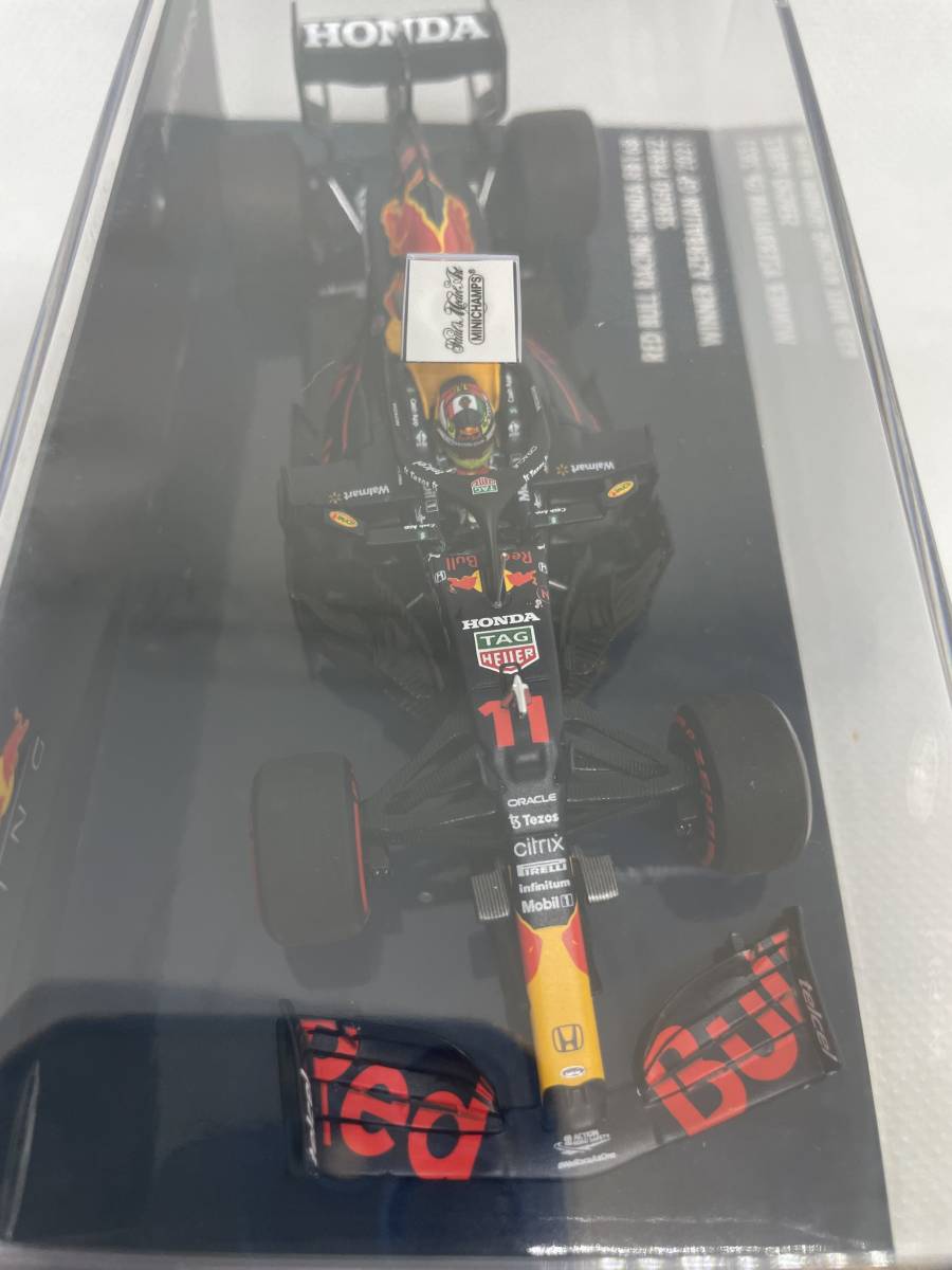 PMA 1/43 2021 アゼルバイジャンGP Red Bull(レッドブル) RB16B(Winner) S.Perez(S.ペレス)_画像2