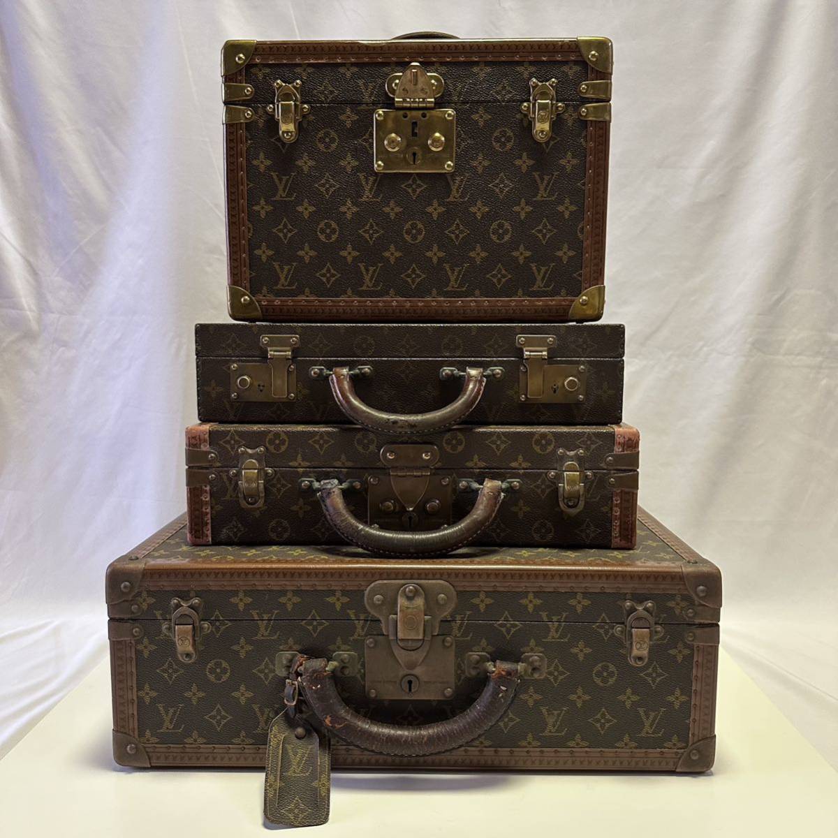 Ténis Louis Vuitton vermelhos em segunda mão durante 200 EUR em