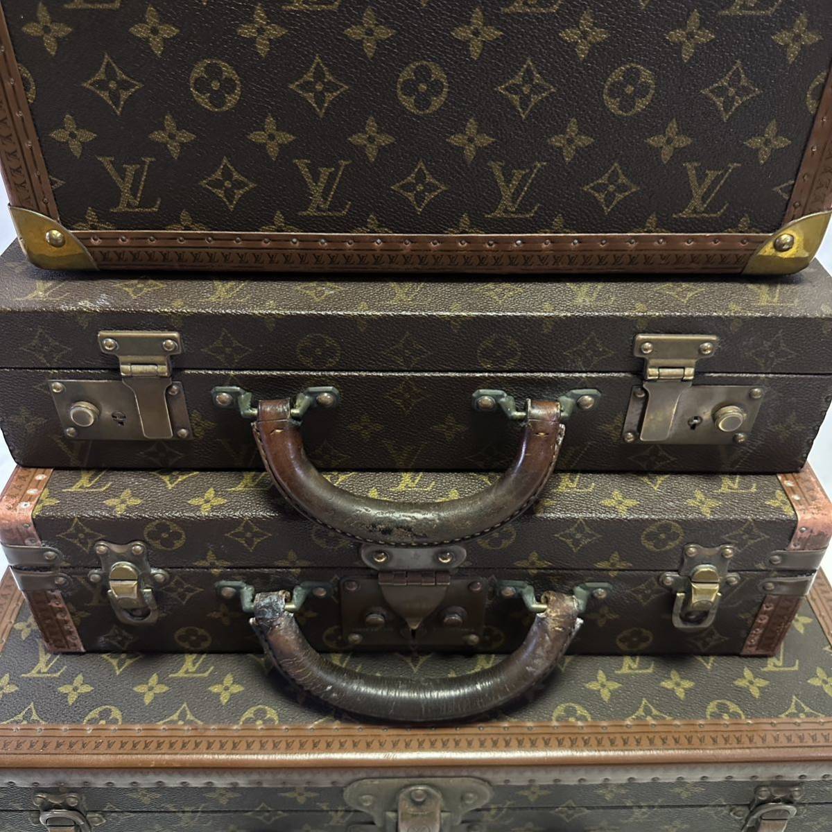 Ténis Louis Vuitton vermelhos em segunda mão durante 200 EUR em