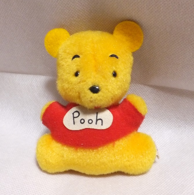 ディズニーランド くまのプーさん ぬいぐるみ バッジ ぬいば レトロ ベロ出し 舌出し Pooh_画像1