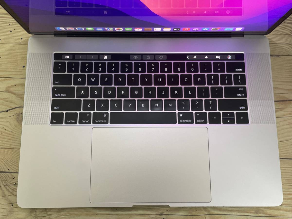 美品♪】MacBook Pro 2016 A1707[Core i7 6920HQ 2.9GHz/RAM:16GB/SSD