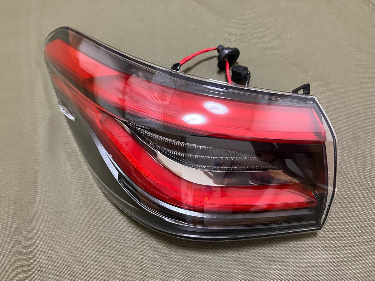 極上品 クラウン 左テールランプ テールレンズ テールライト 極上品 クラウン 左テールランプ テールレンズ テールライト
