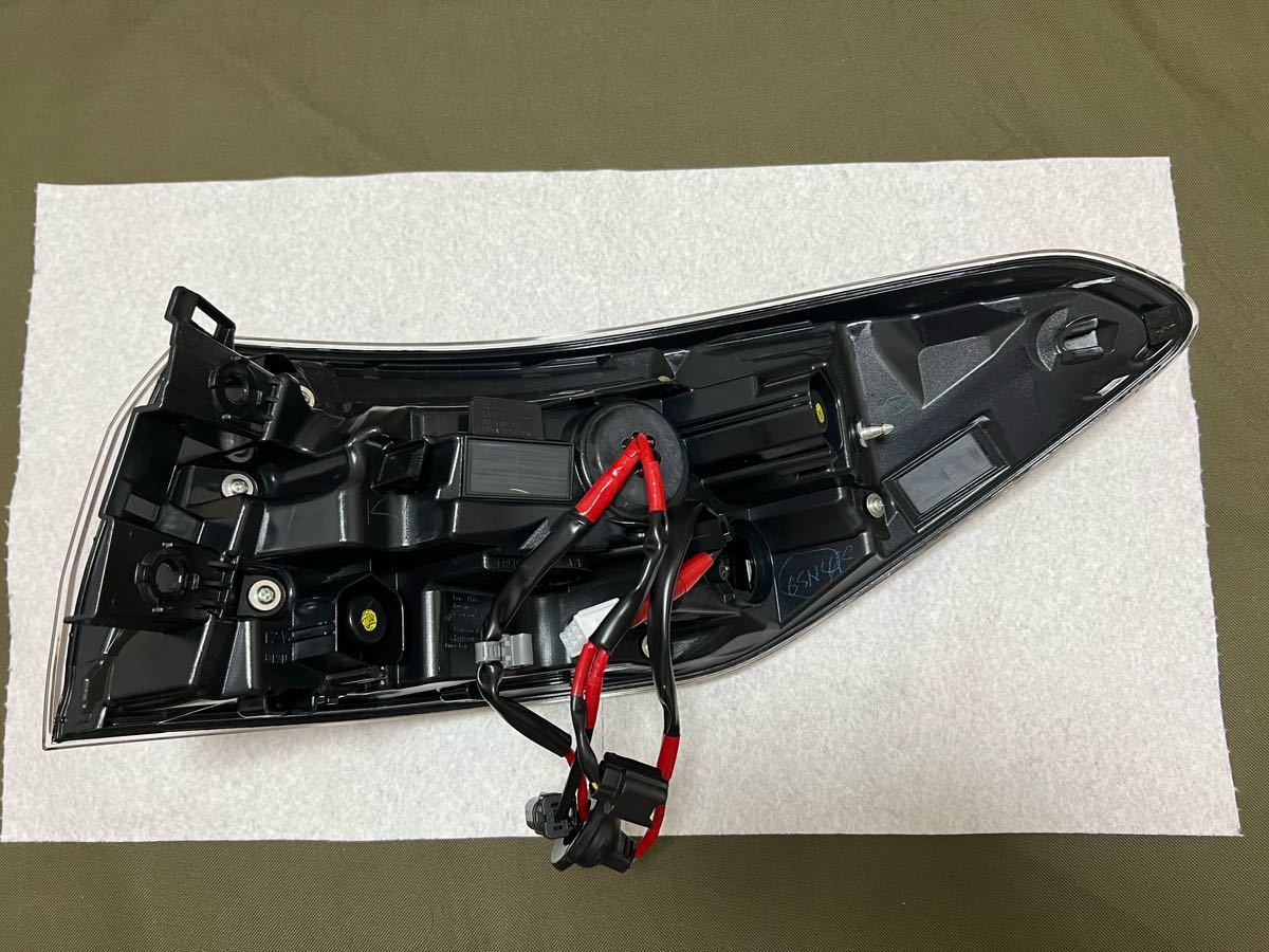 極上品 クラウン 左テールランプ テールレンズ テールライト 極上品 クラウン 左テールランプ テールレンズ テールライト