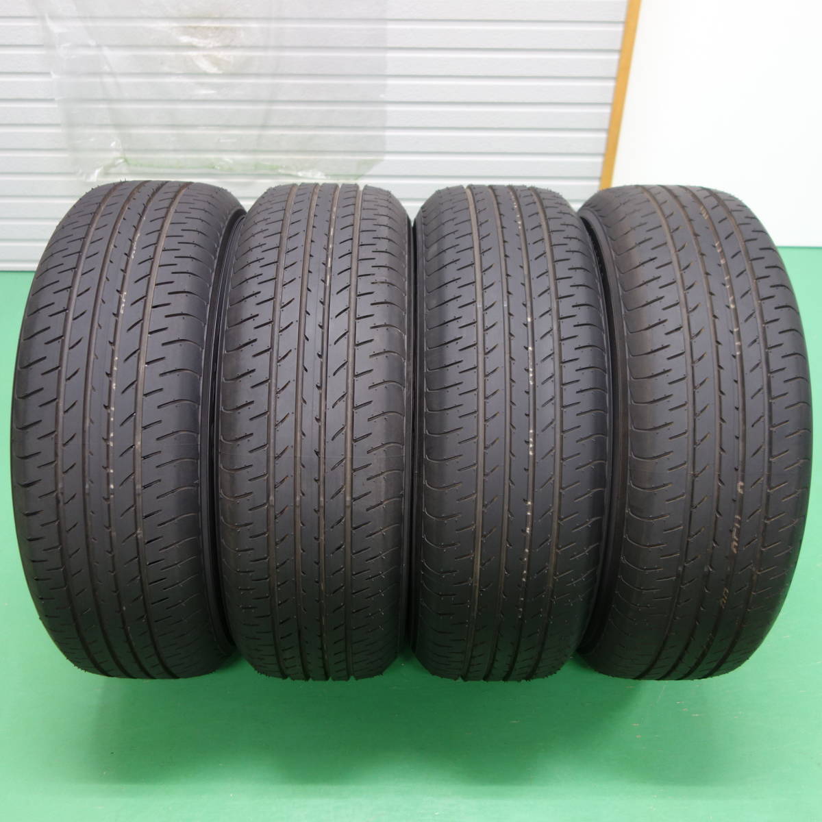 ★ 新車外し ヨコハマ BluEarth 225/60R17・アルファード / ヴェルファイア 純正タイヤ 4本セット 送料安い フォレスター XV_画像1