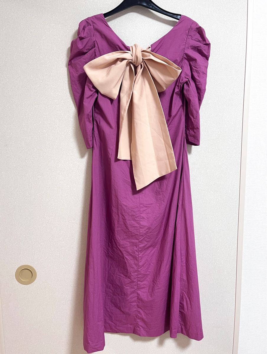 her lip to Back Ribbon Midi Dress