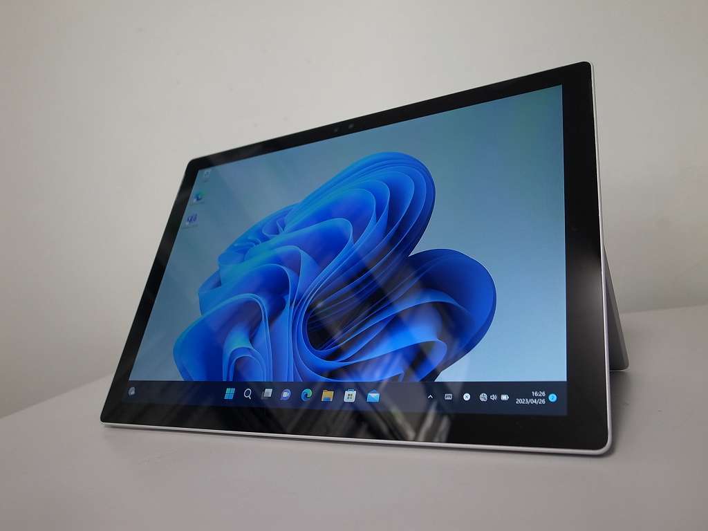 宅配便配送 Pro Surface Microsoft □☆バッテリー新品☆美品☆ 4