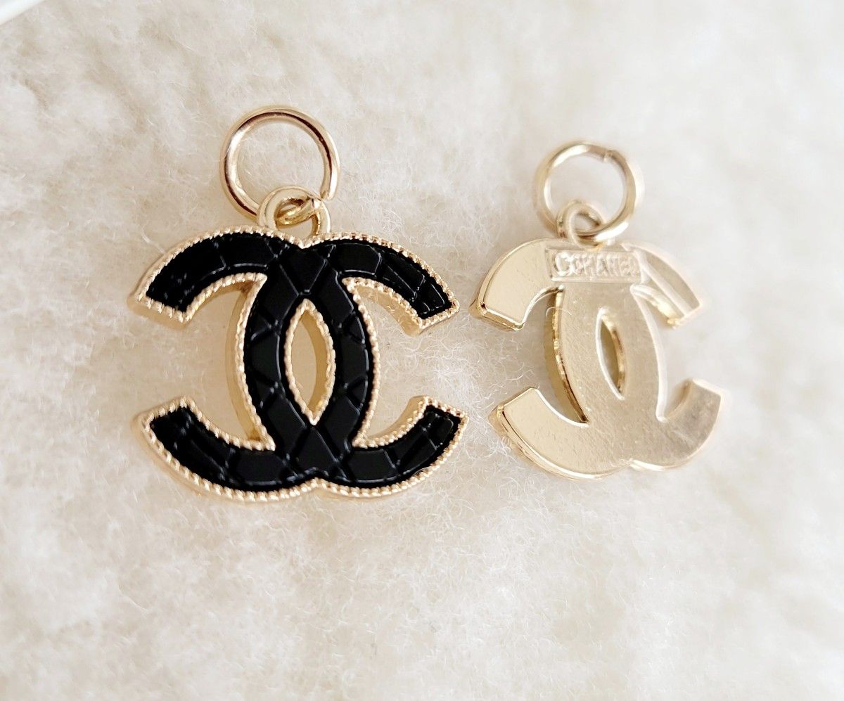 最安値挑戦 SALE中 CHANEL シャネル ヴィンテージ ボタン チャーム 2個