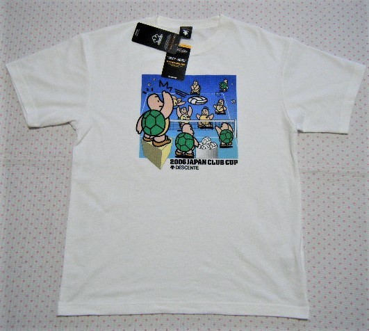 デサント　DESCENTE　2006 JAPAN CLUB CUP 大会開催記念プリントTシャツ　白色　サイズ L　吸汗速乾機能　亀/タートル絵柄プリント_画像1