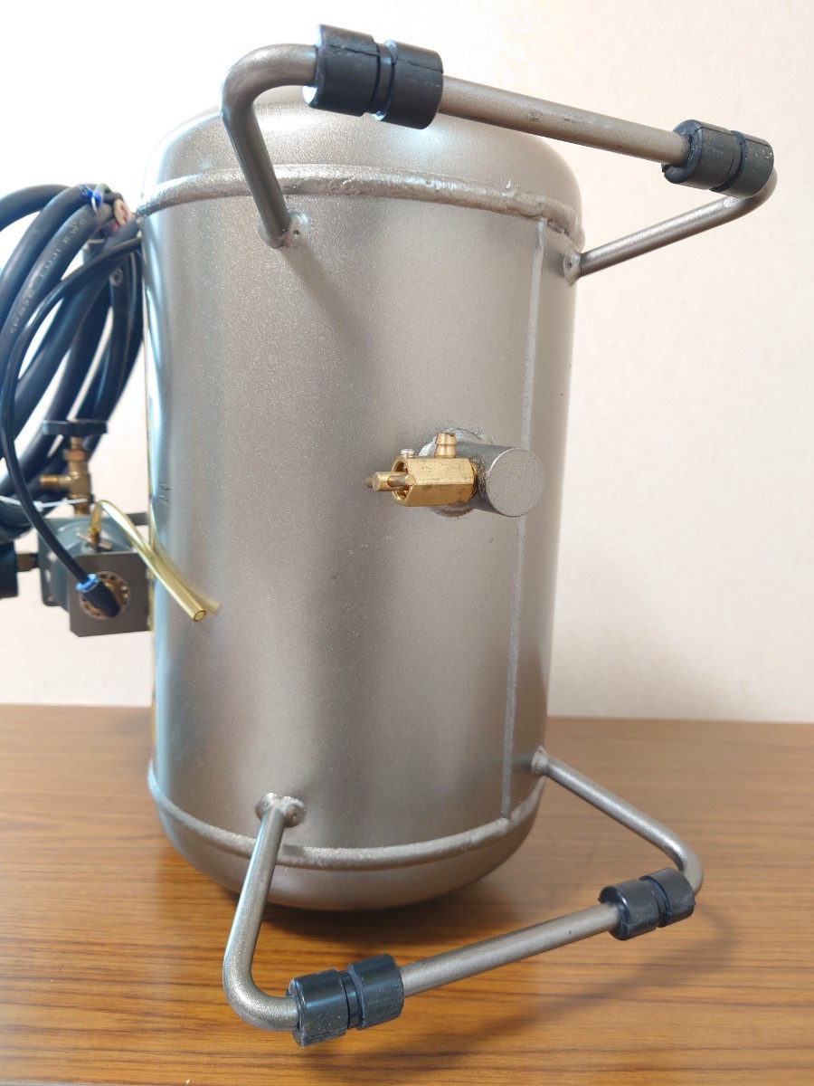 日立スーパーオイルフリーベビコン レギュレーター付き 0 2LE-8T 日立スーパーオイルフリーベビコン レギュレーター付き 0 2LE-8T