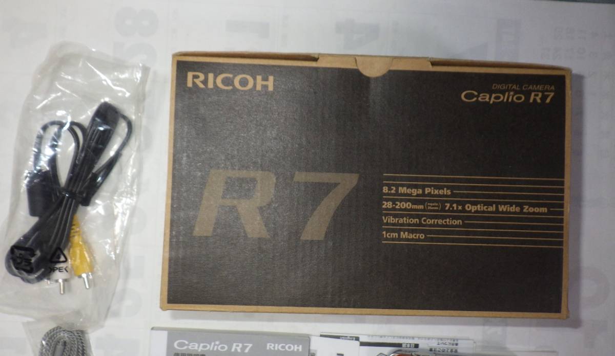 特売 Z00m Wide 28-200mm 箱付きのフルセット! R7オレンジ Caplio