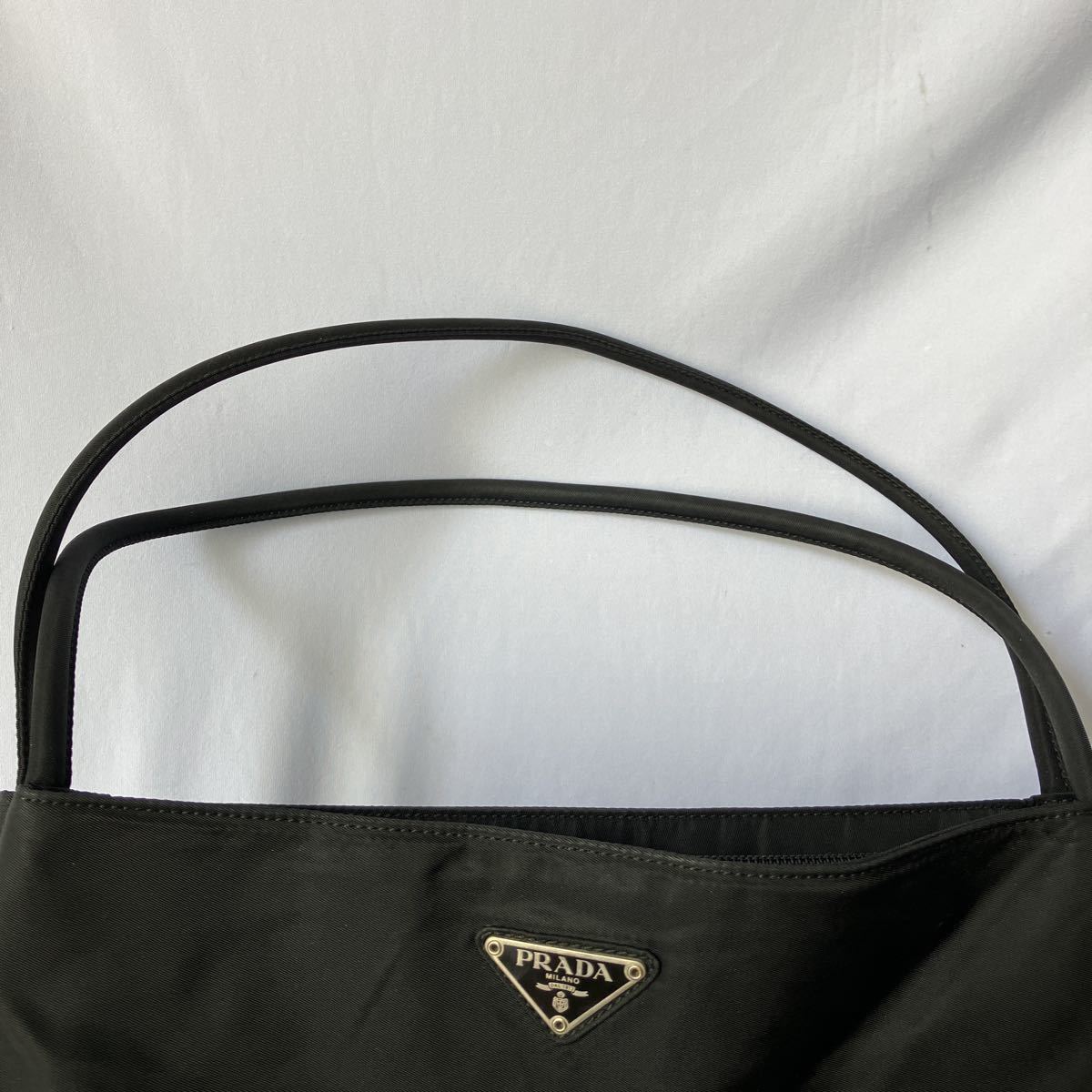 ▽【1円スタート】PRADA ハンドバッグ ナイロン　BLK ロゴプレート ファスナー金具錆有 美品_画像5