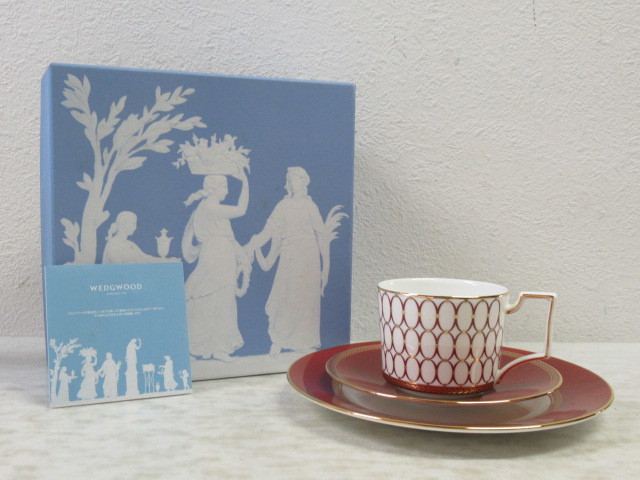 ◆ウェッジウッド WEDGWOOD ルネッサンス レッド ティーカップ＆ソーサー プレート 3点 セット 箱付/中古_画像1