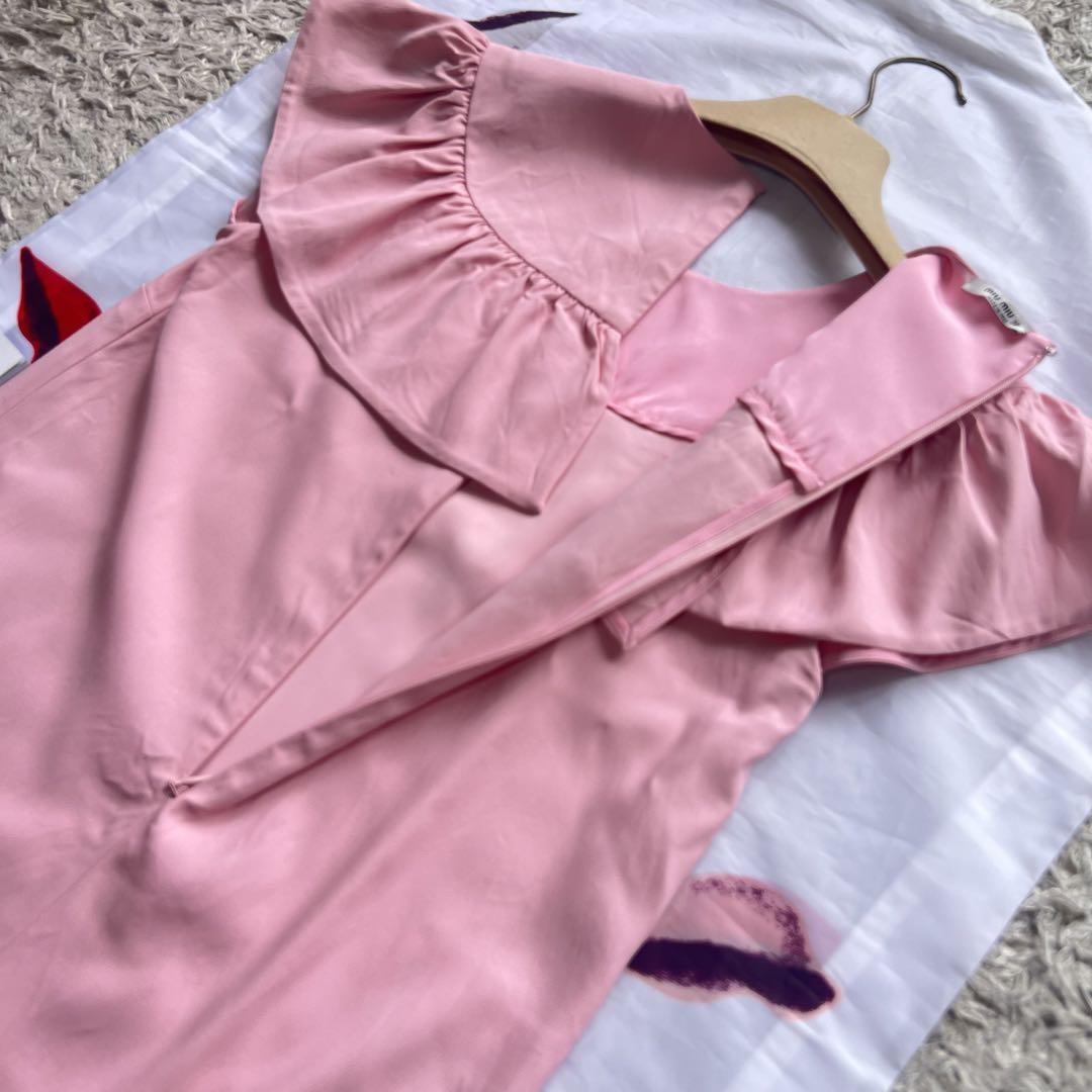 美品】MIU MIU フリルワンピース ピンク 38 フレンチスリーブ 膝丈