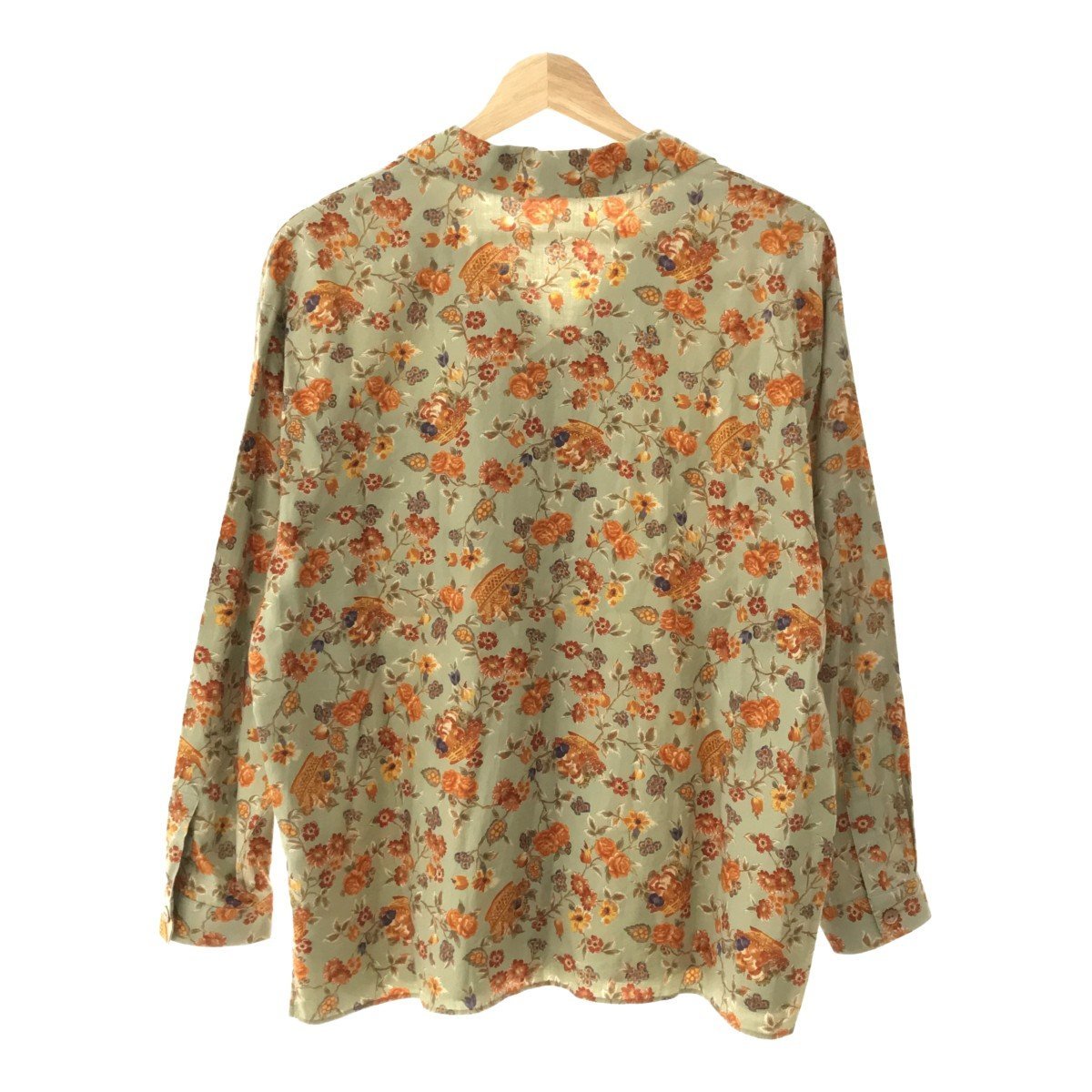 BURBERRY\'S Burberry z[lay4832D] flower print is ma* color shirt long sleeve flower . fruit design lady's light green 13BR Vintage CH