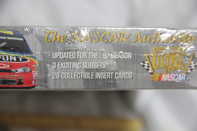 未開封 The NASCAR Authority 1997 FLEER ULTRA UPDATE TRADING CARDS 1箱 24袋入 検索 トレカ ナスカー トレーディングカード グッズ_画像4
