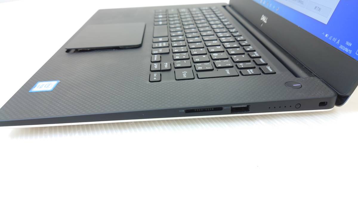 DELL Precision 5530 モバイルワークステーション Xeon E-2176M 6コア