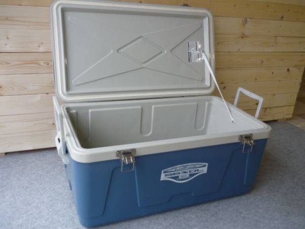 ヤフオク 新品 秀和 大型クーラーボックス56リッター ビ