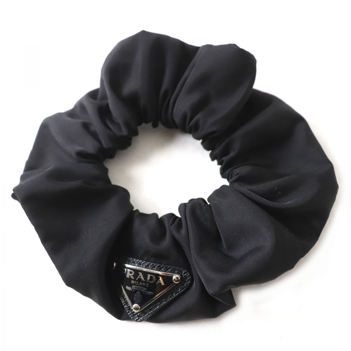 極美品◎正規品 PRADA プラダ シュシュ 1IF015 レディース ReNylon