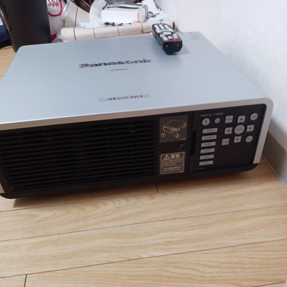 中古☆ Panasonic パナソニック DLPプロジェクター PT-DX610S 使用時間11645hランプ点灯時間1432H 現状品