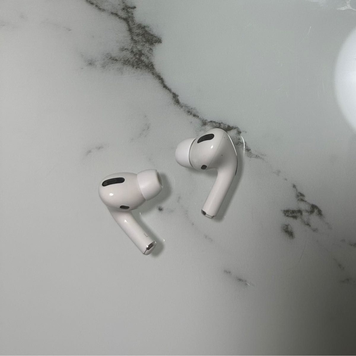 純正品】AirPods Pro イヤホン 両耳のみ｜PayPayフリマ