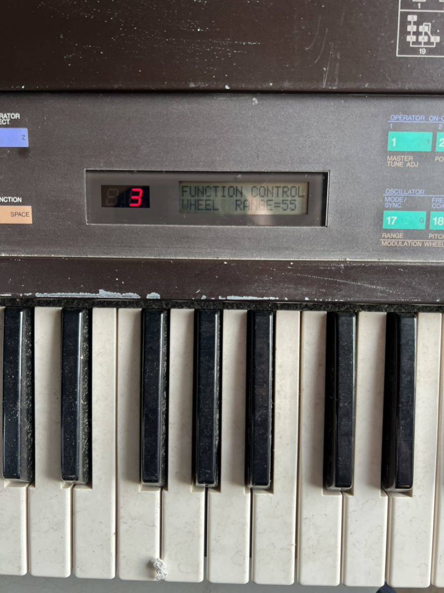 F42 170サイズ発送 YAMAHA DX-7 ハードケースつき ヴィンテージ