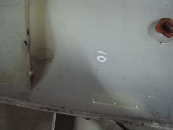 ライブディオ　AF34　AF35　フロントカバー　色落ち、ハゲ、穴、爪折れあり　宅配便の場合１００サイズ　管理NO、4029_画像6