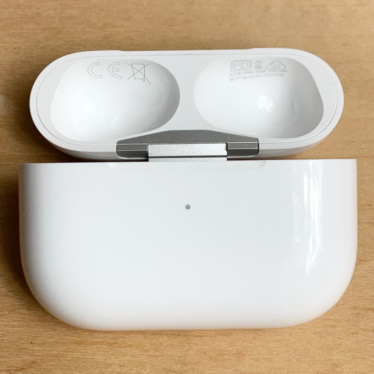 美品 AirPods Pro 第2世代 充電ケース ケース エアーポッズ プロ