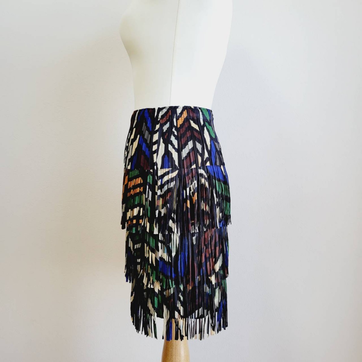 【希少】 プリーツ プリーズ イッセイミヤケ マルチカラー 三段 フリンジ ミニスカートPLEATS PLEASE ISSEY MIYAKE サイズ5 fringe　skirt