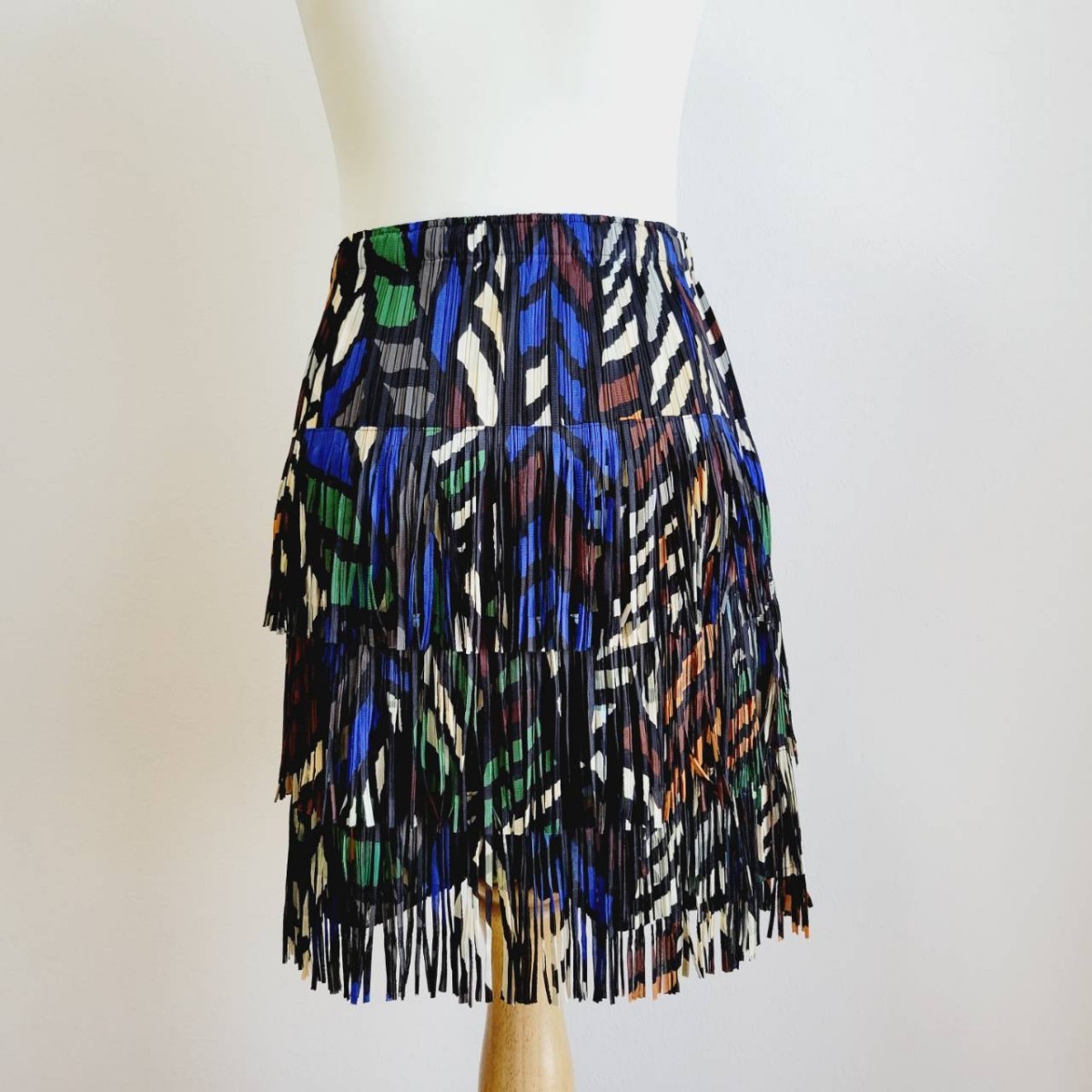 【希少】 プリーツ プリーズ イッセイミヤケ マルチカラー 三段 フリンジ ミニスカートPLEATS PLEASE ISSEY MIYAKE サイズ5 fringe　skirt