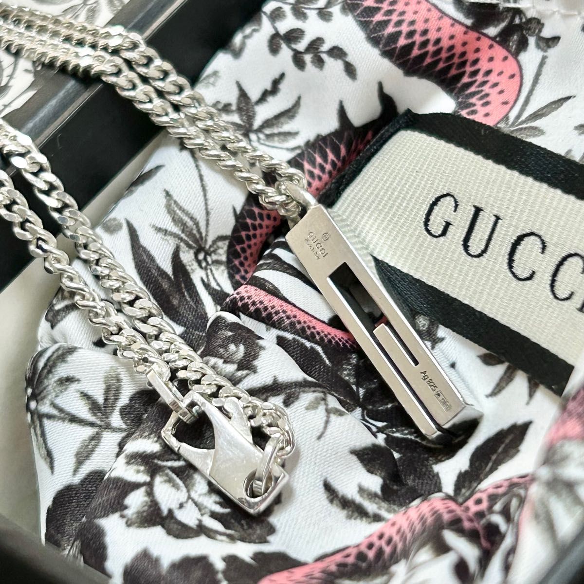 専用 GUCCI グッチ カットアウトG ネックレス ペンダント