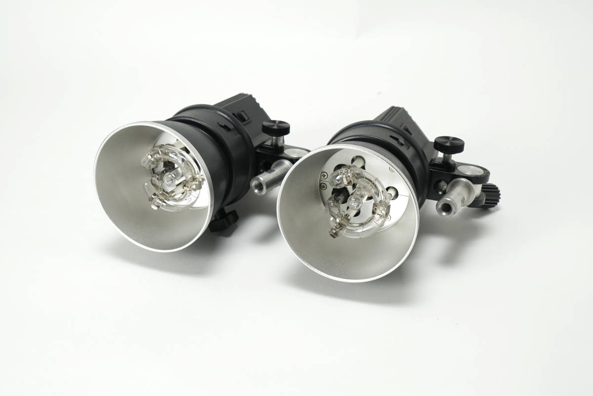 コメット COMET CB 1200 Ⅱ ジェネレーター ヘッド2個 ストロボ コメット COMET CB 1200 Ⅱ ジェネレーター ヘッド2個 ストロボ