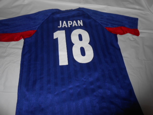 サッカー　日本代表　　ジュニア　半袖　ウォームアップ　Ｔシャツ　ドライ製品　１５０　　(ＵK)_画像3