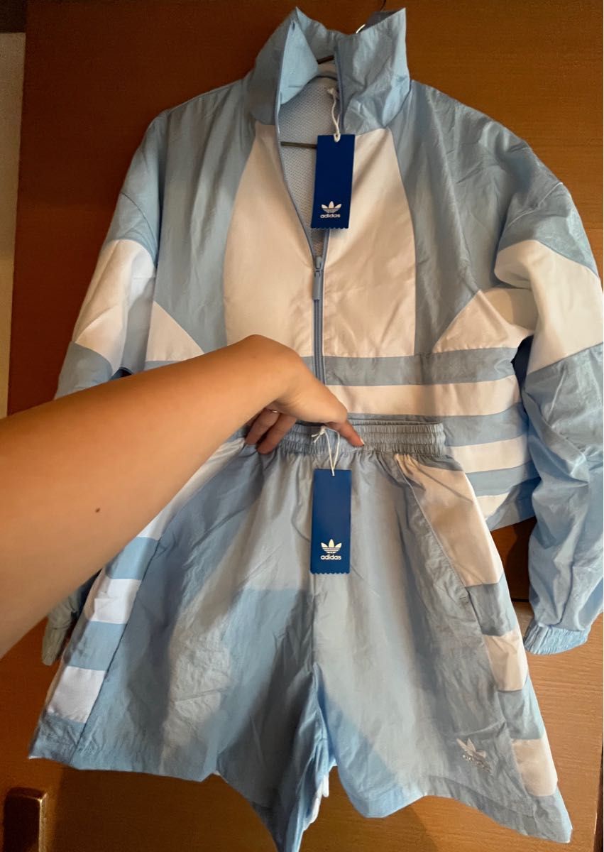 今月末引越し 値下げ歓迎 最終値下げadidasセットアップ 未使用タグ