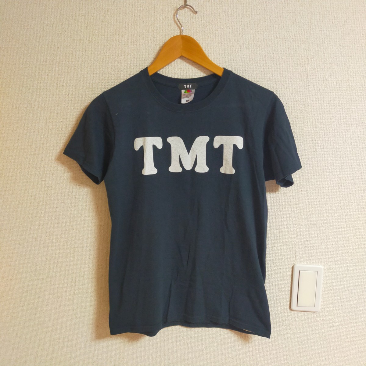 TMT ティーエムティー fruit of the loom フルーツオブザルーム コラボTシャツ 半袖 ロゴプリント S ネイビー(紺)_画像1