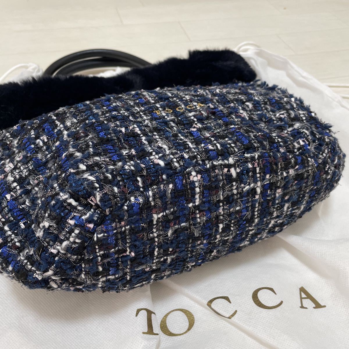 トッカ TOCCA ツイード ファー付きバッグ ハンドバッグ 鞄 フォーマル ネイビー/ブラック 美品_画像4