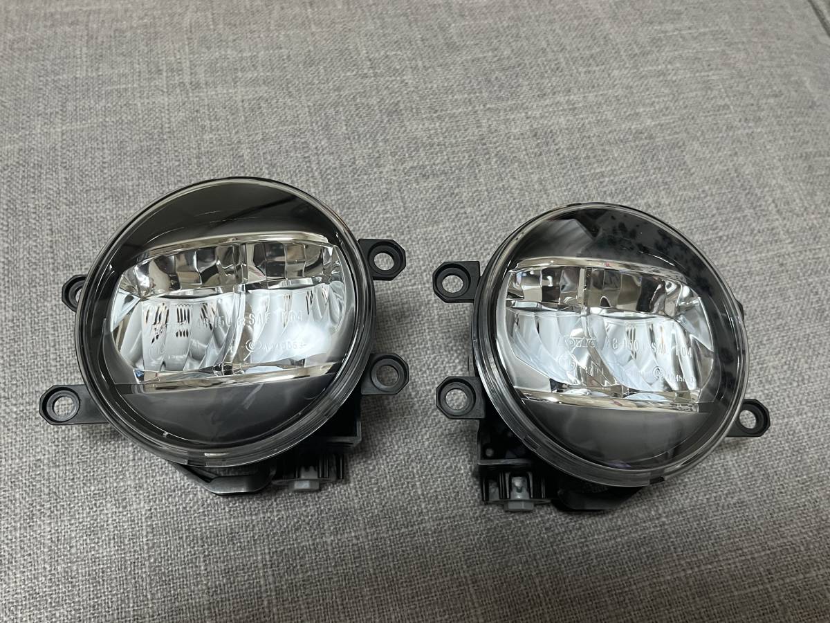 トヨタ純正 フォグランプ LED 左右セット コイト KOITO 48-150 トヨタ純正 フォグランプ LED 左右セット コイト KOITO 48-150