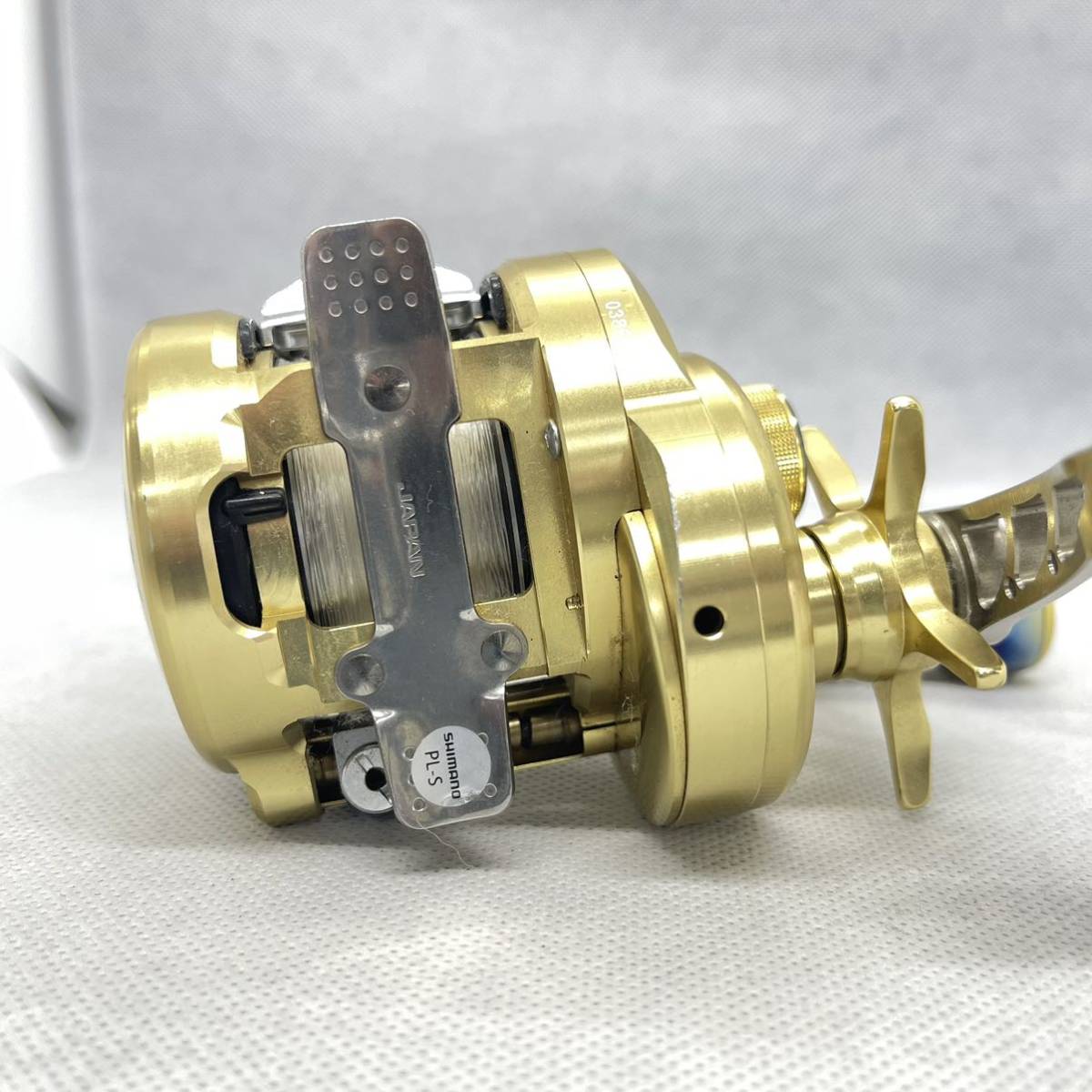 2017 SHIMANO シマノ CALCUTTA CONQUEST 300 カルカッタ コンクエスト