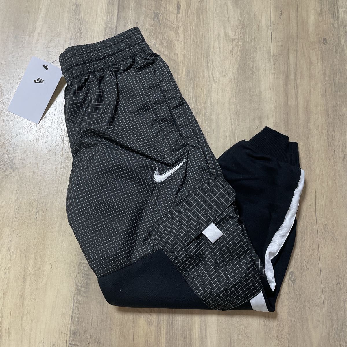 新品★定価5940円★NIKE★ウインドブレーカー★キッズ★140cm