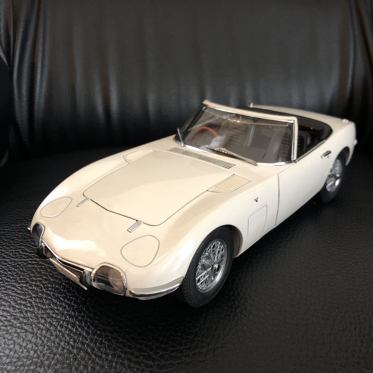 日本最大級 オートアート 1/18 007トヨタ2000GT 007トヨタ2000GT