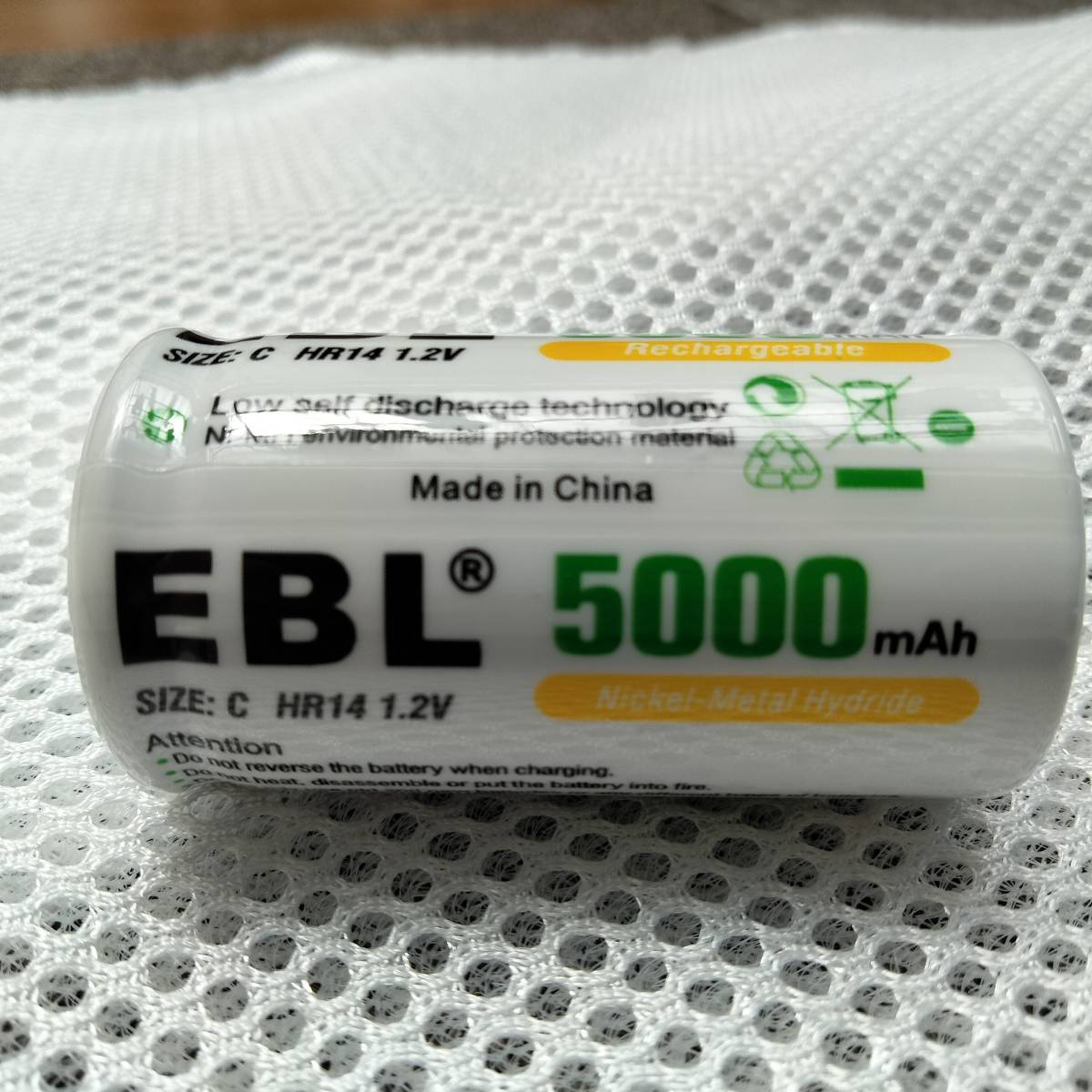 大人気の EBL 単1形 充電式ニッケル水素充電池 4本入り 電池保管ケース2個付き 1.2V 大容量10000mAhで長持ち 約1200回使用可能  おも