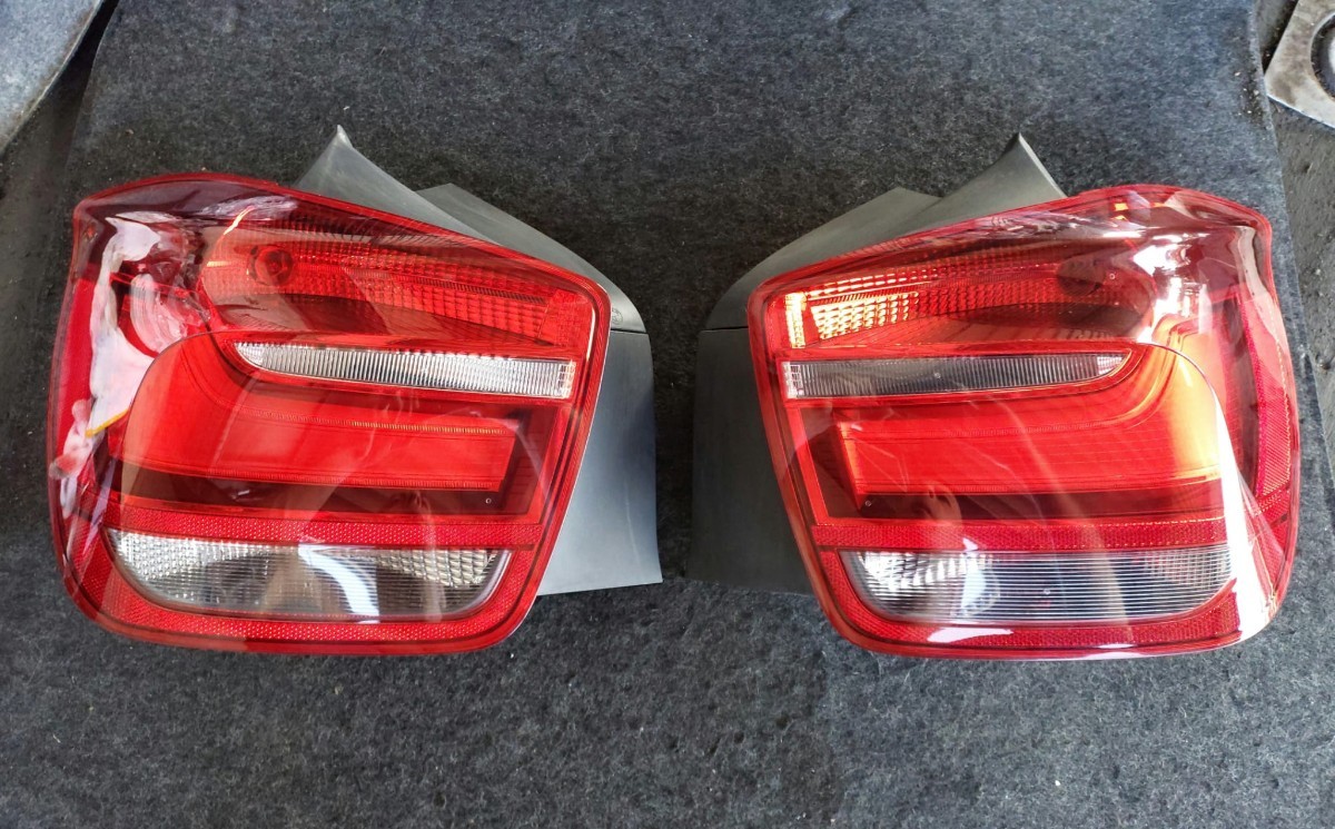 BMW116i テールランプDBA-1A16(F20)左右セット2012年(テールライト