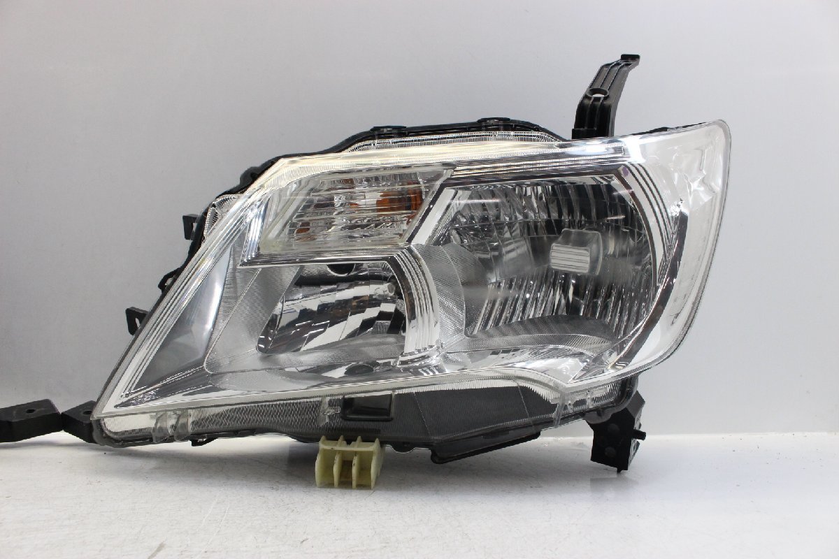 レンズ再生品 セレナ C26 前期 ヘッドライト 左右 セット キセノン HID コイト 100-23097 ウィンカークリア 285995-285996の画像2