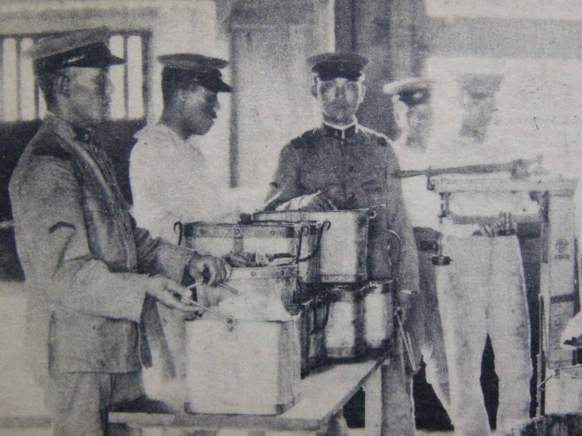 ヤフオク 戦前絵葉書 大津 歩兵第九連隊 炊事場の食事配分