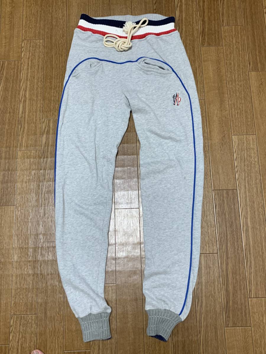 MONCLER モンクレール セットアップ ジャージ 上下セット 灰色 MONCLER モンクレール セットアップ ジャージ 上下セット 灰色