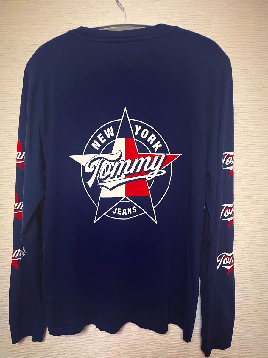 【TOMMY JEANS】トミージーンズ ロングスリーブ Tシャツ ロンT トップス バックロゴ ネイビー