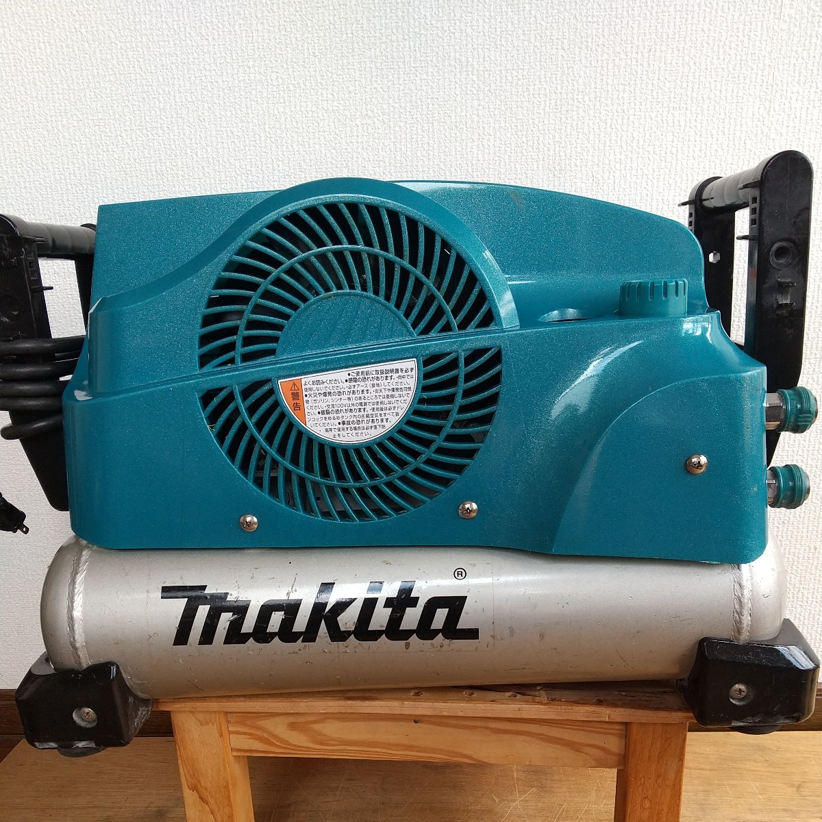 マキタ エアーコンプレッサー コンプレッサー AC460XL | veganutris.com.br
