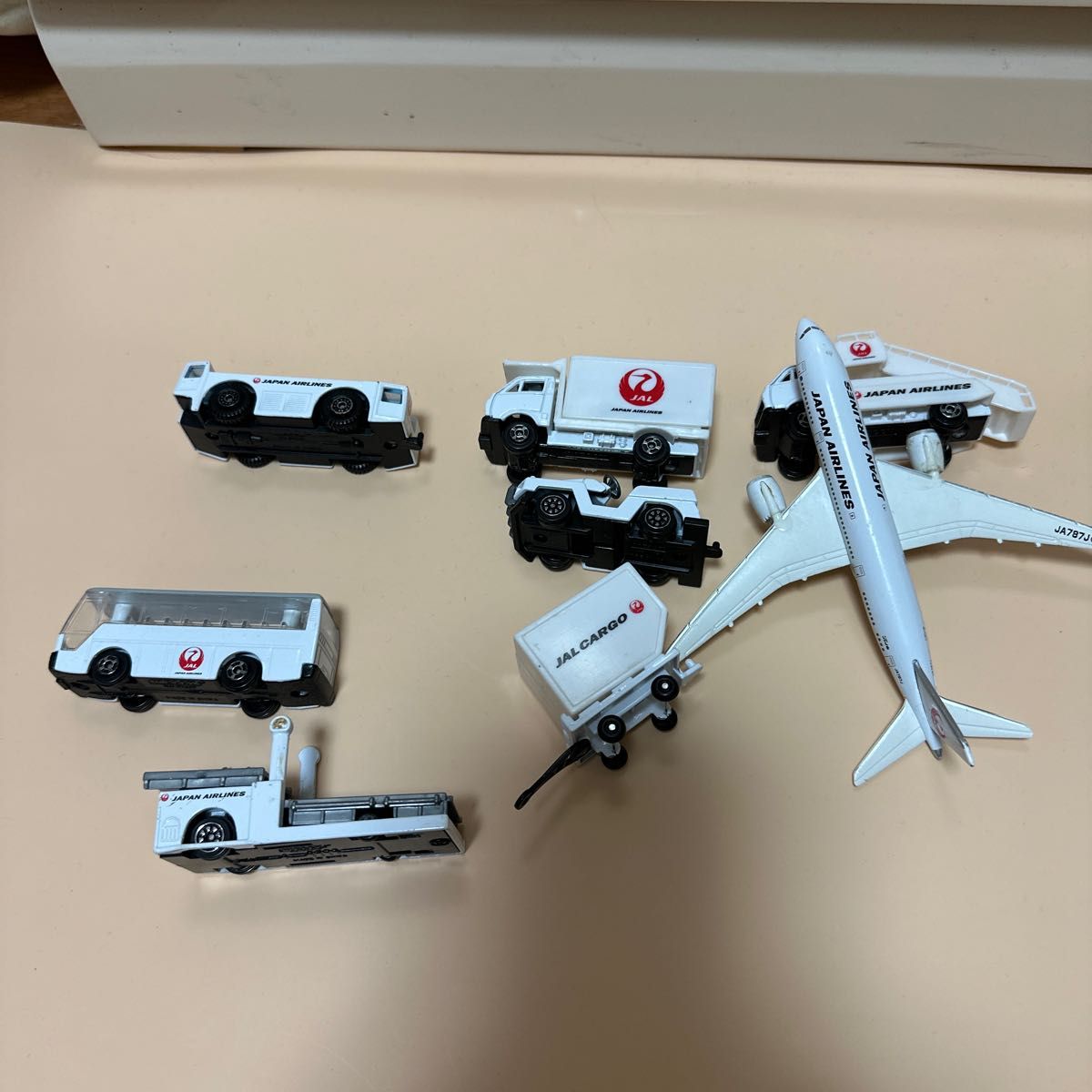 ちびっ子空港セット ダイキャスト JAL|Yahoo!フリマ(旧PayPay ちびっ子空港セット ダイキャスト JAL|Yahoo!フリマ(旧PayPay