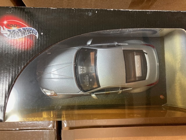 100% Hot Hheels 1:18 NISSAN Z 新品未使用品_画像3