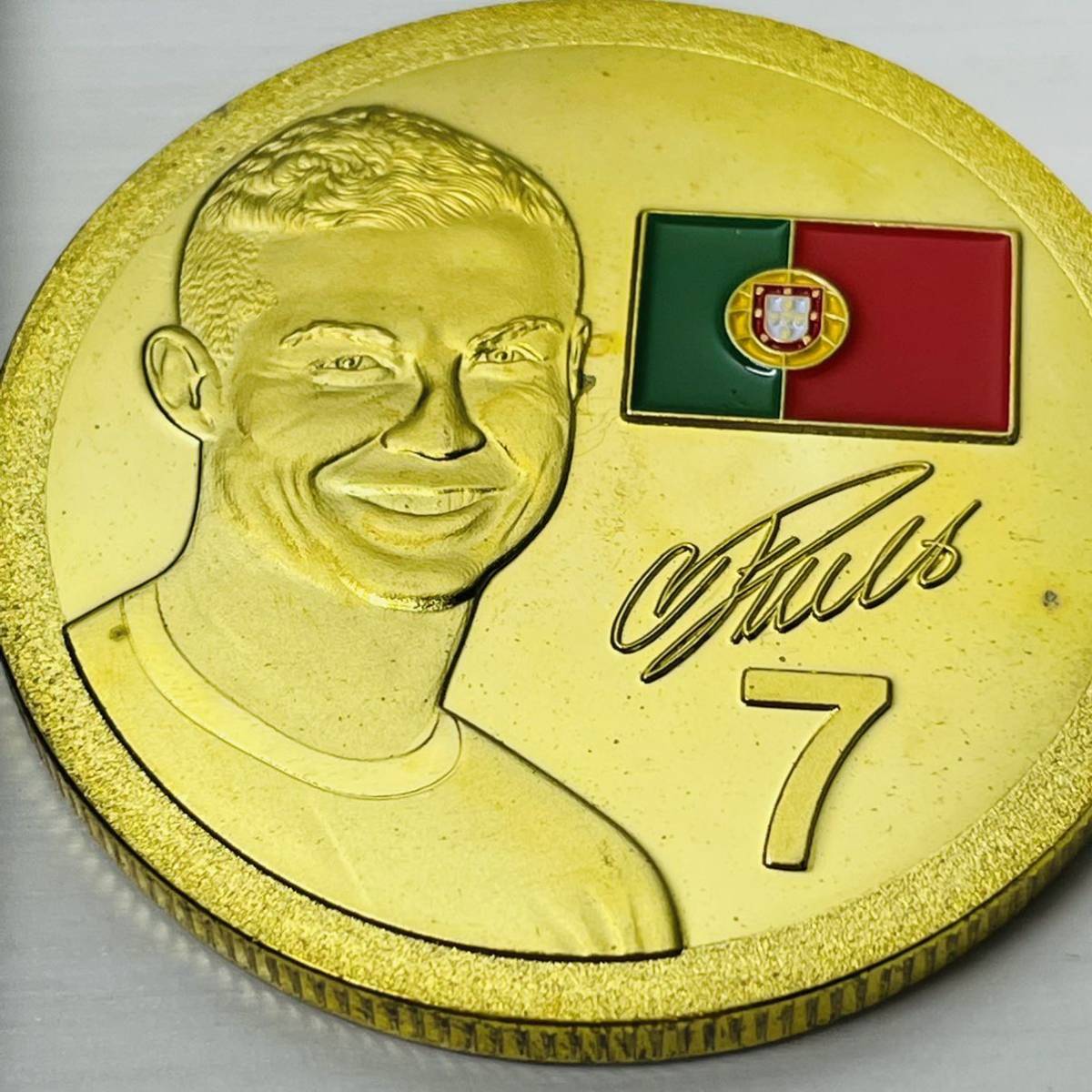 GU45-1 2018ロシアW杯ブラジル記念メダル Cロナウド サッカー 幸運コイン 美品 外国硬貨 海外古銭 コレクションコイン 貨幣 重さ約29g_画像5